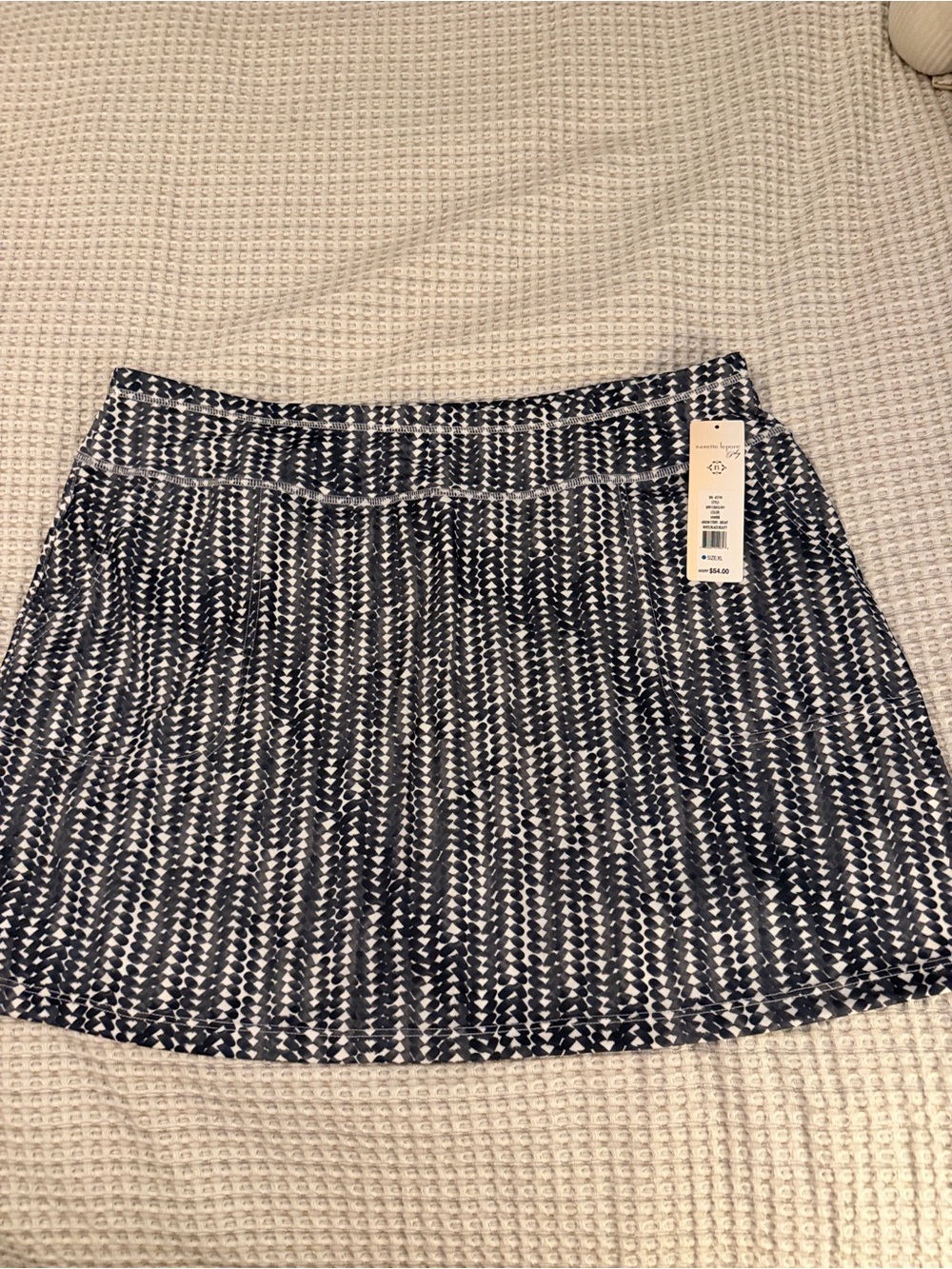 Nanette Lepore Play black and White Mini Skort with Geometric Print Size XL NWT